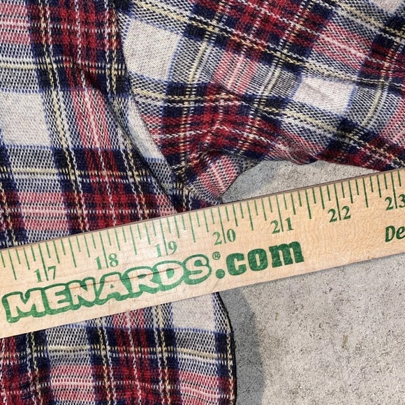 Vintage 90’s Round tree & York Plaid Long Sleeve T-shirt Size M - Picture 4 of 6